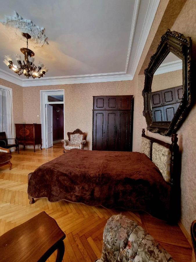 Sheraton Apartment Батуми Екстериор снимка